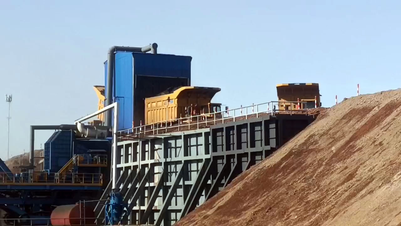 國家能源集團(tuán)新疆礦業(yè)紅沙泉二礦運營現(xiàn)場